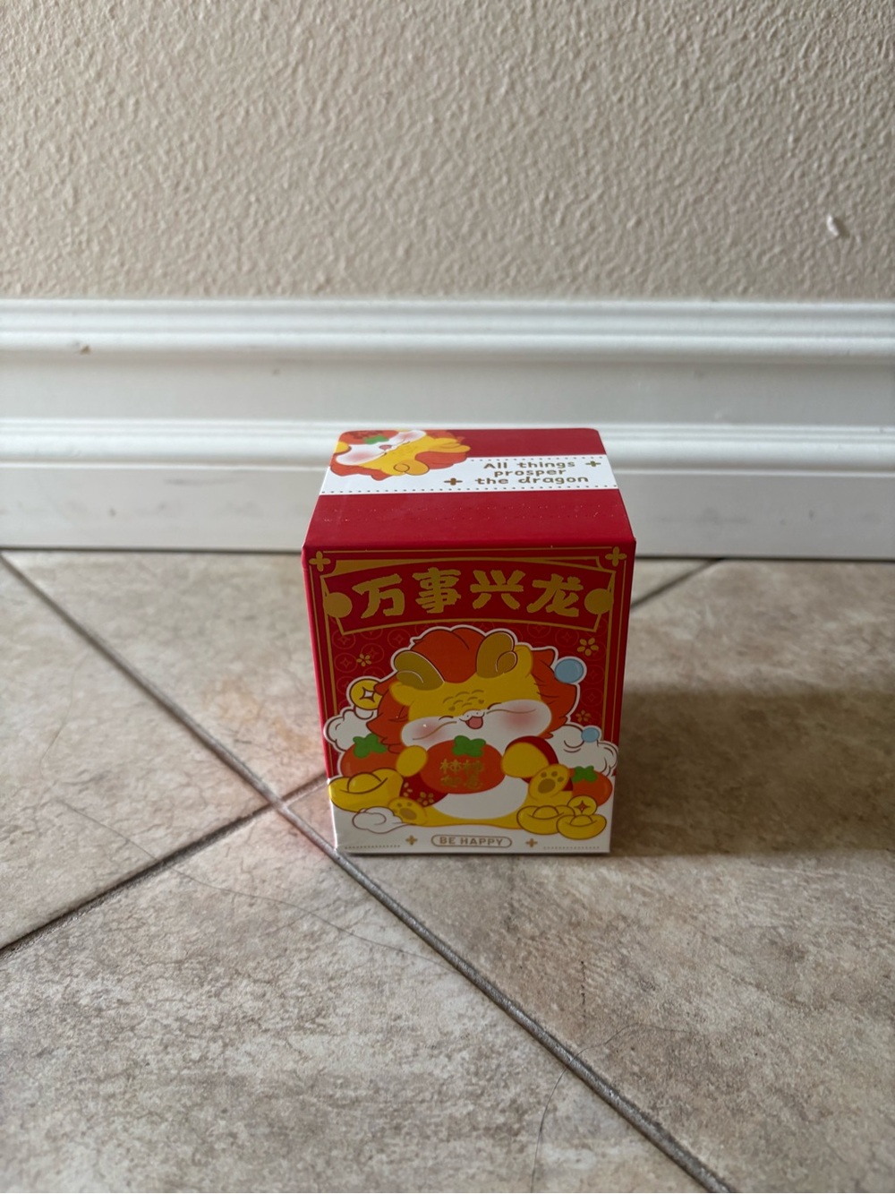 Damaged box All things prosper the dragon blind box.